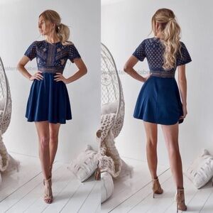NWT TwoSisters The Label Peyton Lace Dress